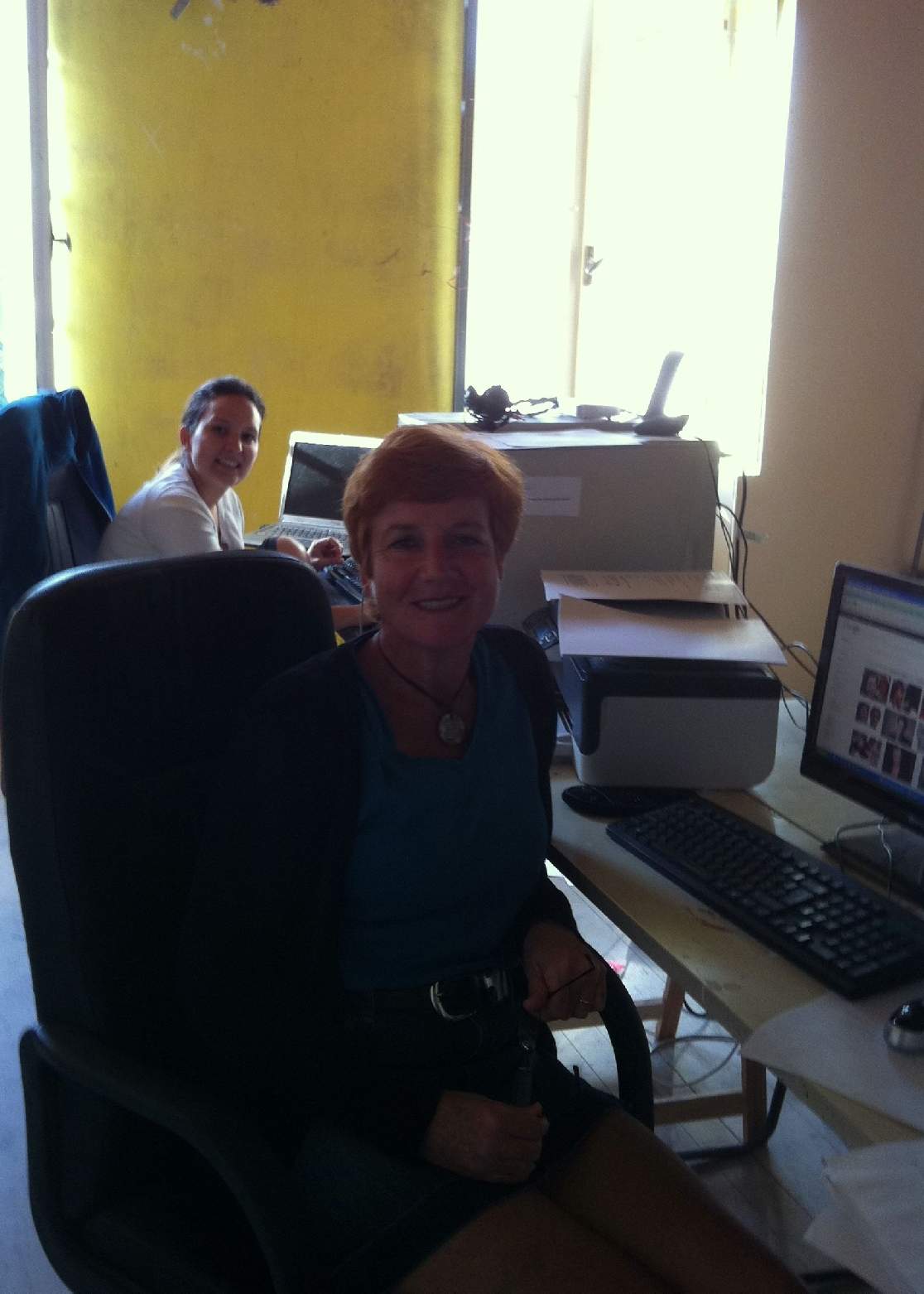 volunteer office work image