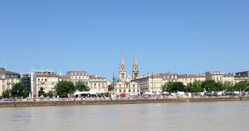 UNESCO facades, enjoyed by volunteers in Southwest France, along the Garonne in Bordeaux