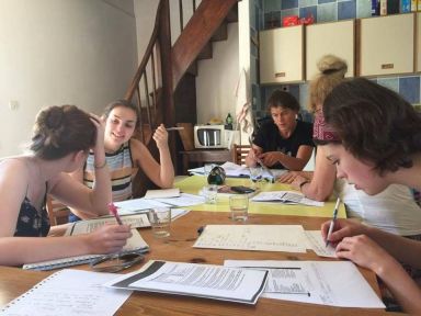 Group French lessons for all - loads of fun