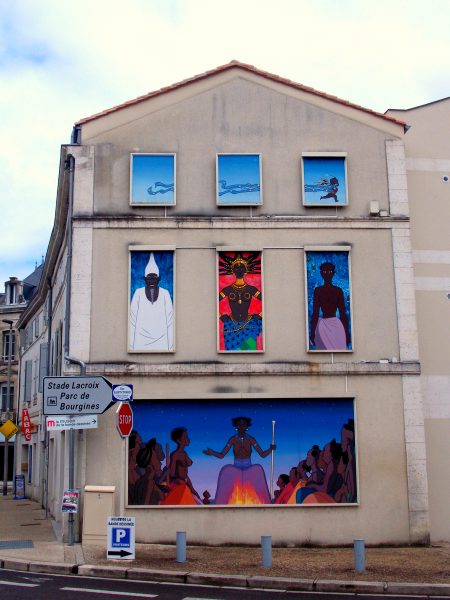 One of the many street murals of Angoulême