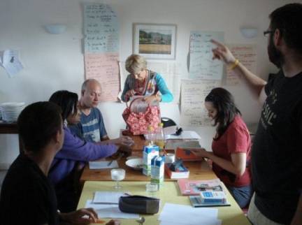 Volunteers learning French in France