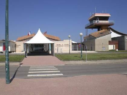 entrance to angoule;e airport