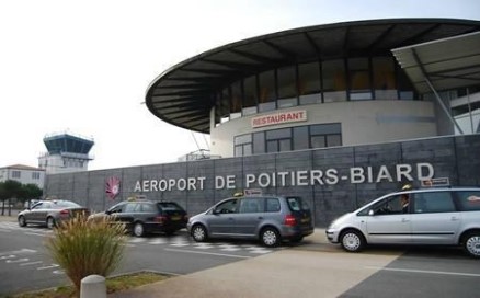 poitiers airport sz france